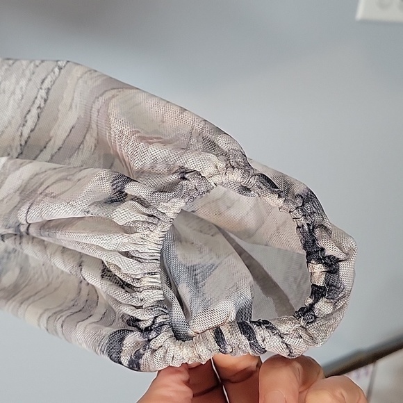 Bebe gray animal print sheer surplice neck blouse smocked hem Medium - Picture 3 of 10